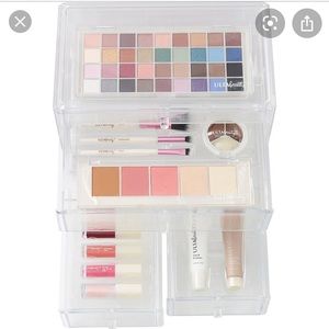 SOLD OUT online! BNIB ULTA GLAM EDITION 2020🥂💋